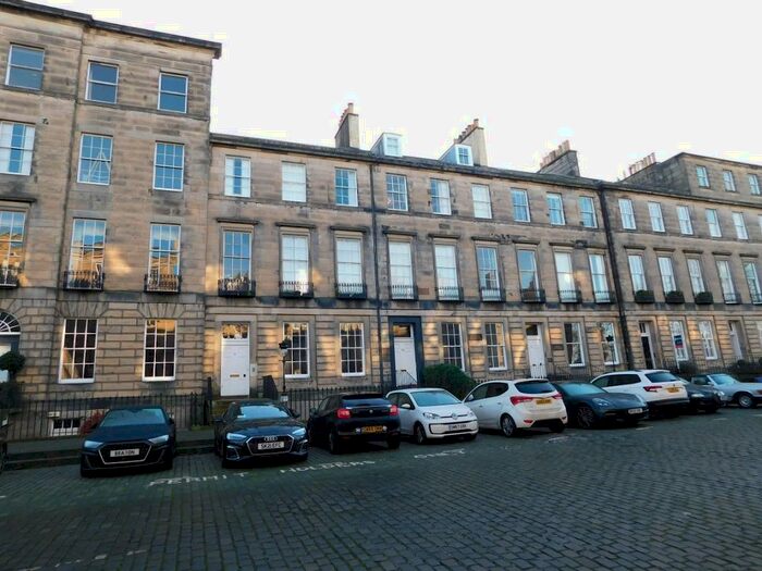 3 Bedroom Duplex To Rent In Gloucester Place, Edinburgh, EH3
