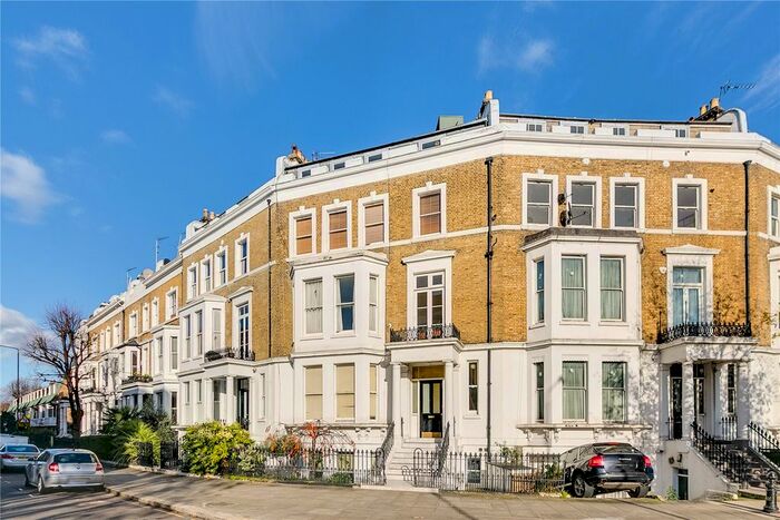 2 Bedroom Flat To Rent In Cromwell Crescent, Earls Court, SW5