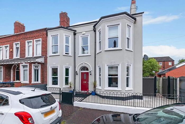 5 Bedroom End Of Terrace House For Sale In Chichester Avenue, Belfast, BT15