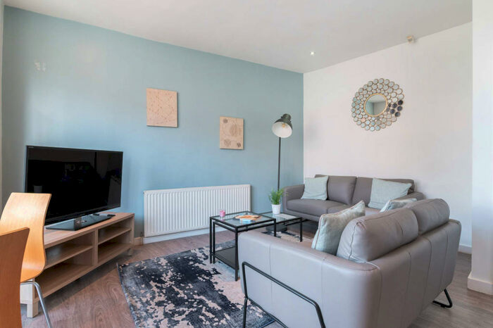 5 Bedroom House To Rent In Stanmore View, Leeds, LS4