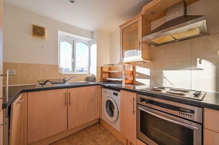 2 Bedroom Flat For Sale In Telegraph Place, Canary Wharf, London, E14
