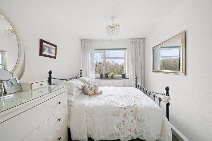 2 Bedroom Flat For Sale In Rutland House, The Farmlands, Northolt, UB5