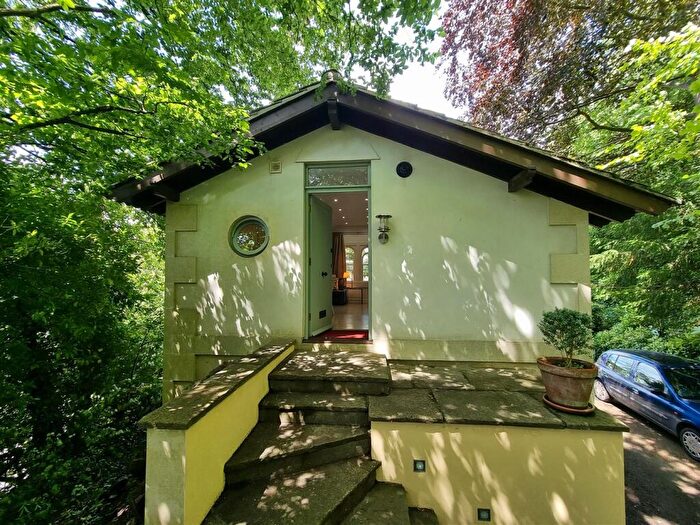 Flat To Rent In Bathwick Hill, Bath, BA2