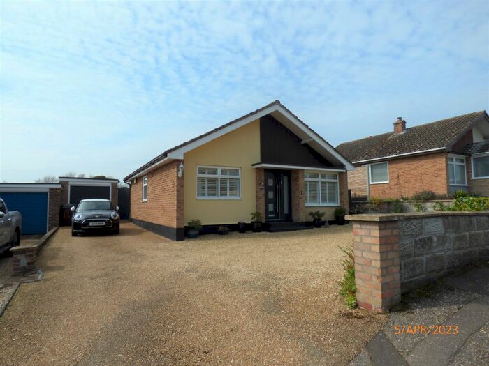 2 Bedroom Detached Bungalow To Rent In Willow Close, Wortwell, Harleston, IP20