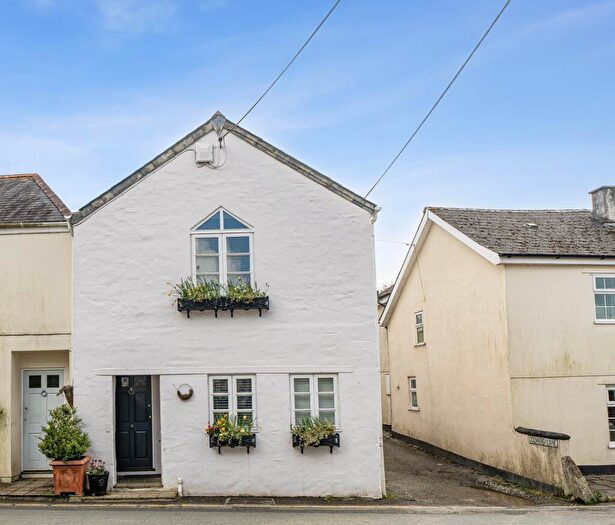 2 Bedroom Cottage For Sale In Haye Road, Callington, PL17