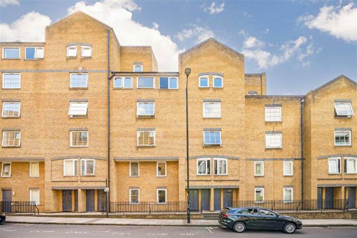 2 Bedroom Flat For Sale In Hooper Street, London, E1