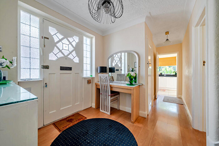 4 Bedroom Semi-Detached House For Sale In Great Bushey Drive, Totteridge, N20