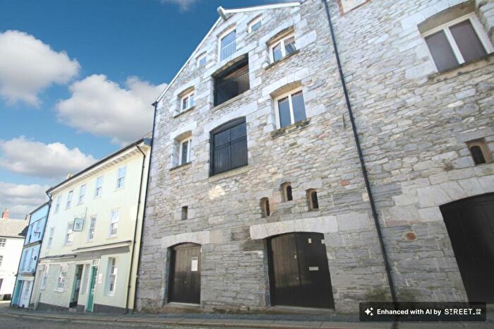 2 Bedroom Apartment For Sale In New Street, Plymouth, PL1