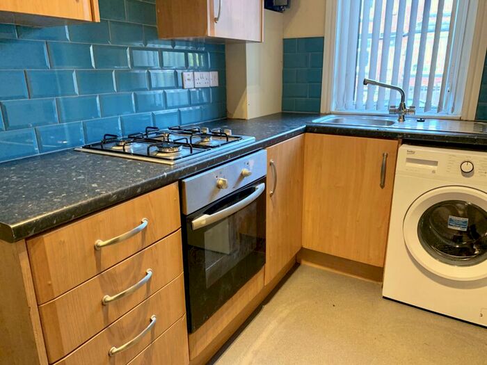2 Bedroom House To Rent In Woodside Avenue, Leeds, LS4