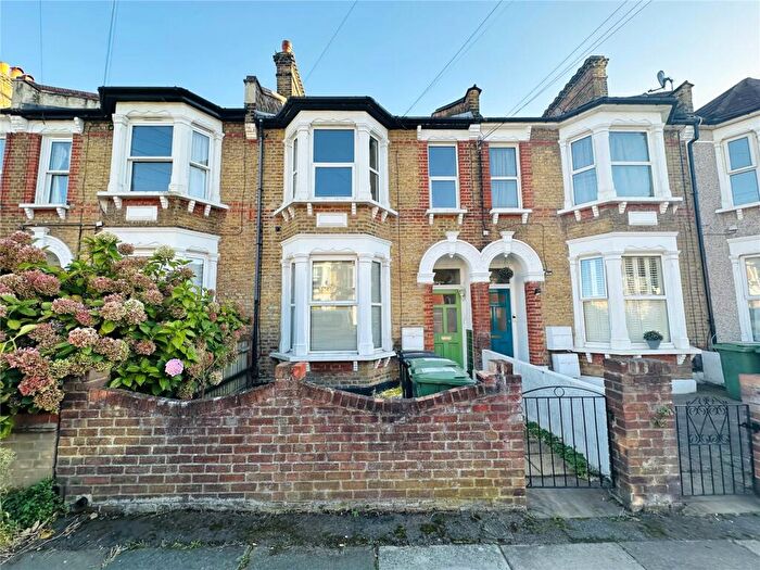 2 Bedroom Flat For Sale In Farley Road, London, SE6