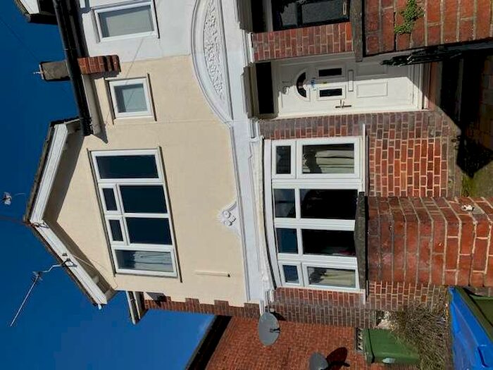 5 Bedroom Detached House To Rent In Wilton Avenue, , SO15