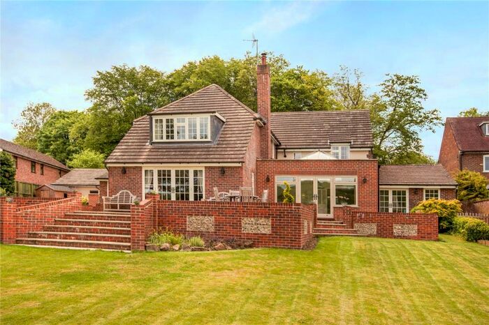 4 Bedroom Detached House For Sale In Upper Lambourn Road, Lambourn, Hungerford, Berkshire, RG17