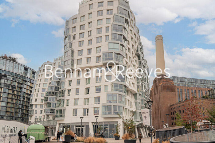 2 Bedroom Apartment To Rent In Prospect Way, Wilshire House, SW11