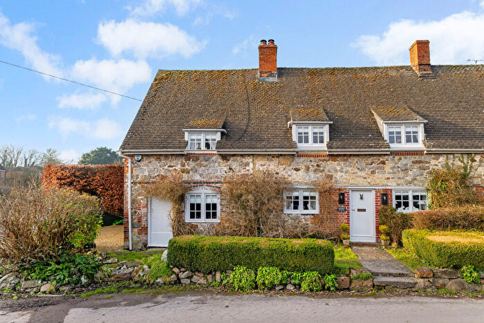 4 Bedroom Semi-Detached House For Sale In Ogbourne St Andrew, Marlborough, SN8