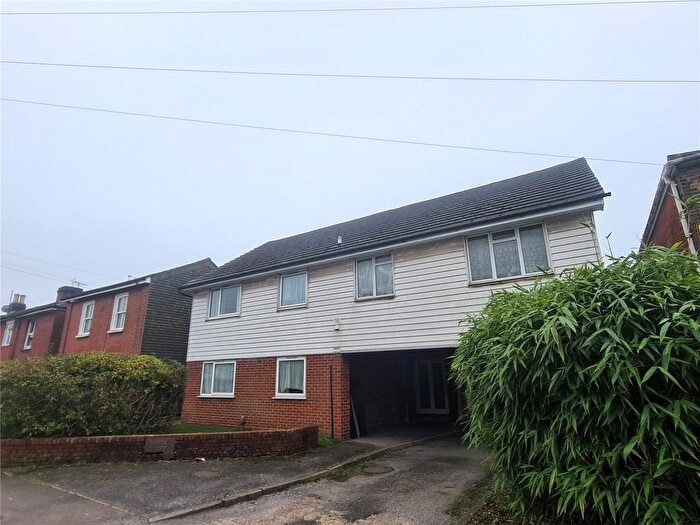 1 Bedroom Flat To Rent In Millbrook Road East, Southampton, Hampshire, SO15