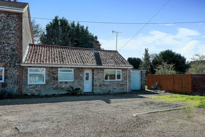 2 Bedroom Bungalow To Rent In Holmsey Green, Beck Row, Bury St. Edmunds, IP28