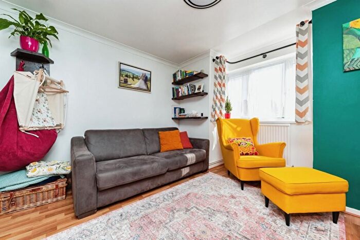 1 Bedroom Flat To Rent In Eagle Court, Hertford, SG13