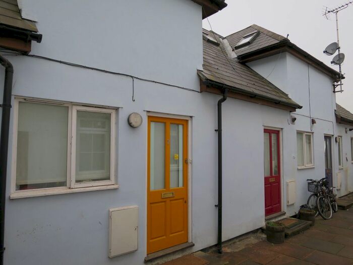 2 Bedroom Flat To Rent In Cowley Road, Oxford, Oxford, OX4