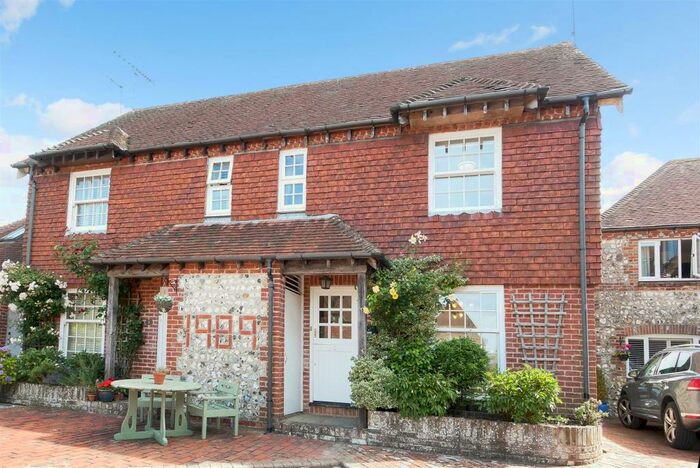 3 Bedroom House To Rent In Surrey Wharf, Arundel, BN18