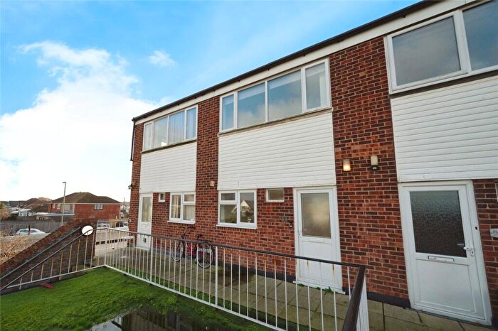 2 Bedroom Maisonette For Sale In Creek Road, Hayling Island, Hampshire, PO11