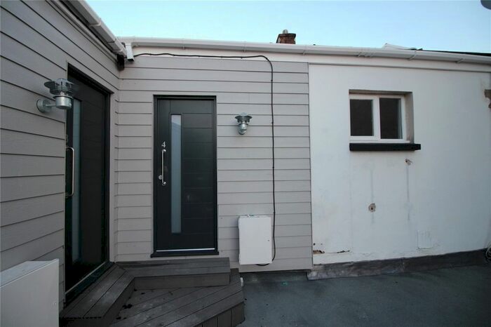 2 Bedroom Flat To Rent In High Street, Ilfracombe EX34