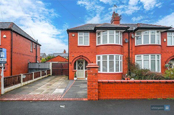 3 Bedroom Semi Detached House For Sale In Park Avenue, Eccleston Park, Prescot, Merseyside, L34