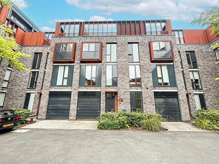 3 Bedroom Town House To Rent In Roof Gardens, Arundel Street, Castlefield, Manchester, M15