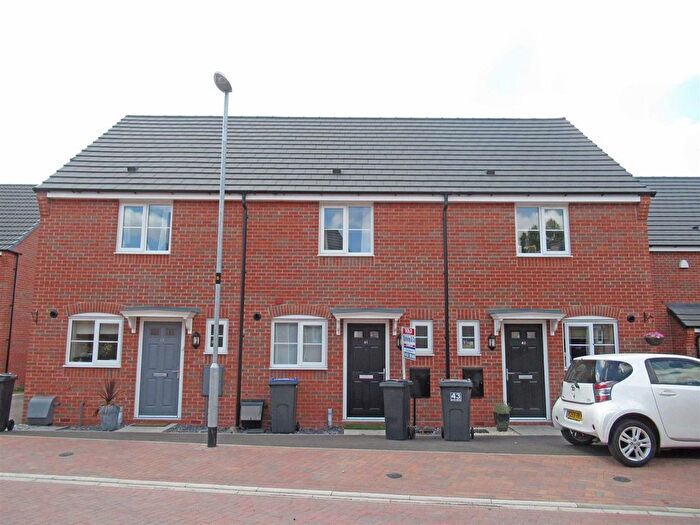 2 Bedroom Town House To Rent In Slate Drive, Burbage, LE10