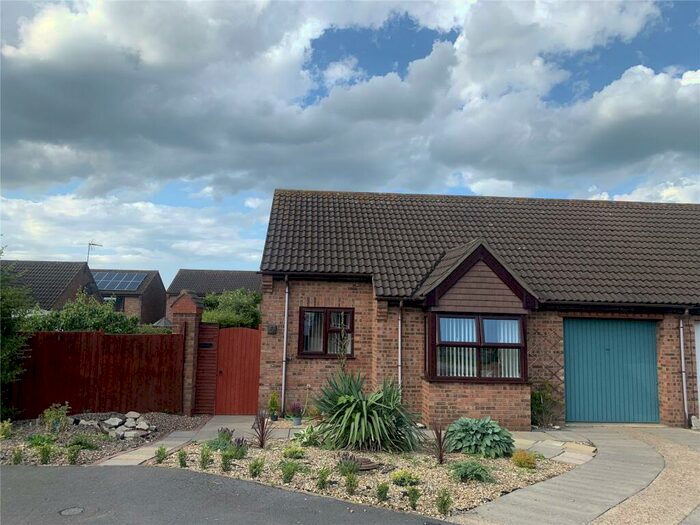 2 Bedroom Bungalow For Sale In Clement Close, Branston, Lincoln, Lincolnshire, LN4