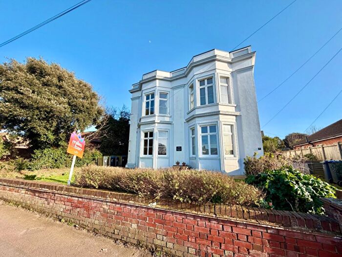 1 Bedroom Flat To Rent In Vicarage Street, Broadstairs, Kent, CT10