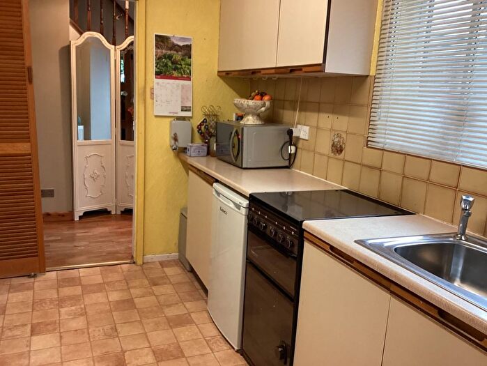 3 Bedroom Semi-Detached House For Sale In West Way, Beaconsfield, HP9