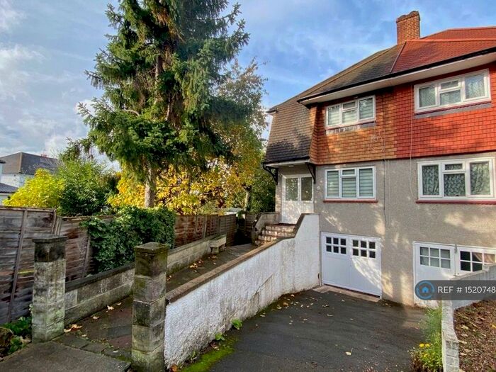 2 Bedroom Semi-Detached House To Rent In Yewdale Close, Bromley, BR1