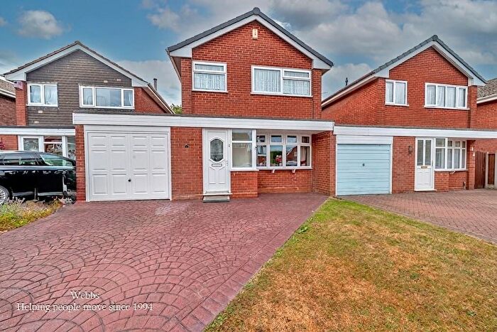3 Bedroom Link Detached House For Sale In Kingswood Drive, Norton Canes, Cannock, WS11