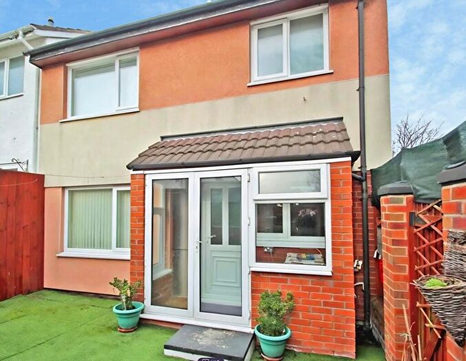 3 Bedroom Terraced House To Rent In Rose Close, Nottingham, Nottinghamshire, NG3