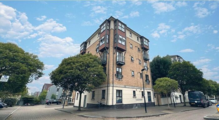 2 Bedroom Flat For Sale In Pankhurst Avenue, London, E16