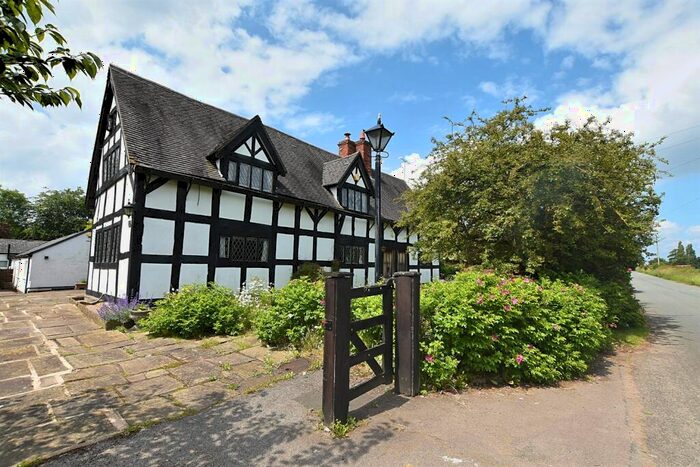 5 Bedroom Detached House For Sale In Goostrey Lane, Twemlow Green, CW4