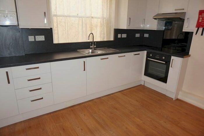 2 Bedroom Flat To Rent In Paston Place, Brighton, BN2
