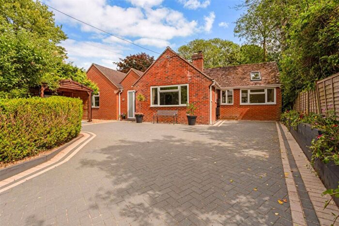 4 Bedroom Bungalow For Sale In Westfield, Oakley, RG23