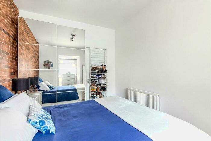 1 Bedroom Apartment For Sale In Belle Vue Park, Thornton Heath, CR7