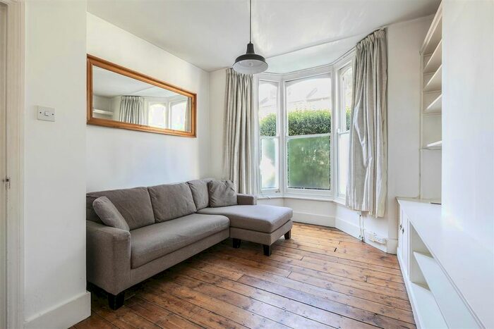 1 Bedroom Flat To Rent In Hawksley Road, London, N16