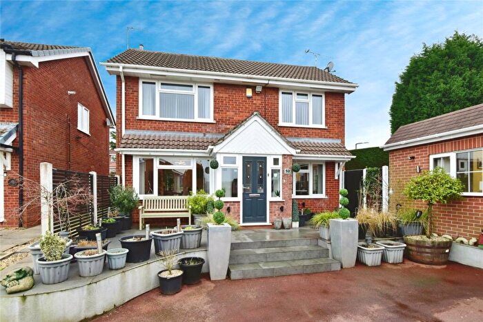 3 Bedroom Detached House For Sale In Rutherford Avenue, Newcastle, Staffordshire, ST5
