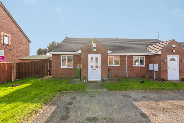 2 Bedroom Semi Detached Bungalow For Sale In Bunting Close, Hartlepool, TS26