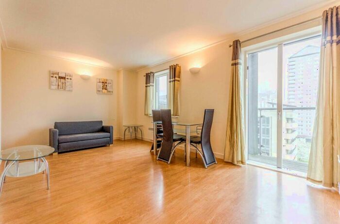 1 Bedroom Flat To Rent In Seacon Tower, Docklands, London, E14