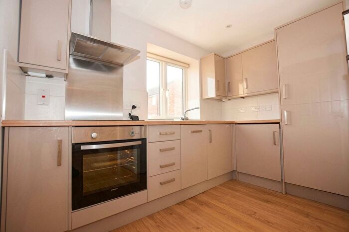 1 Bedroom Flat To Rent In High Street, Princes Risborough, HP27