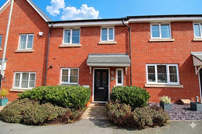 3 Bedroom Terraced House For Sale In School Avenue, Basildon, SS15