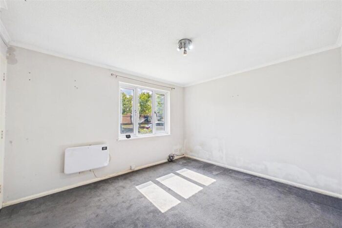 1 Bedroom Maisonette For Sale In Ruskin Close, Basingstoke, RG21