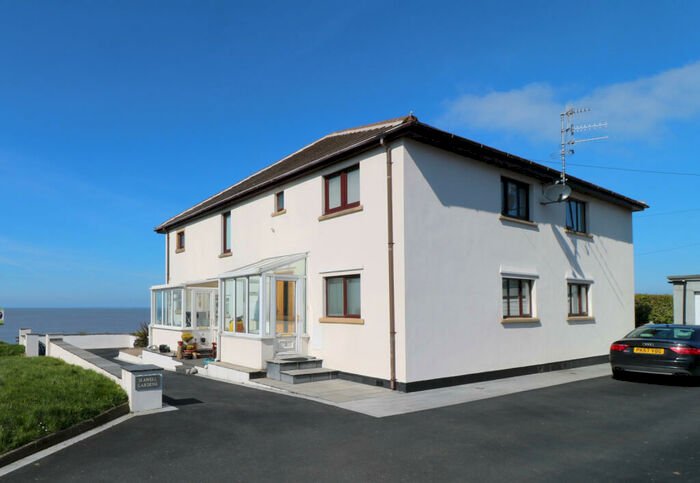 2 Bedroom Flat To Rent In Seawell Avenue, LA3