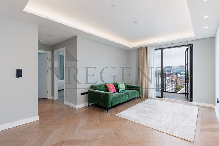 3 Bedroom Flat To Rent In On Cleveland, Fitzrovia, W1T