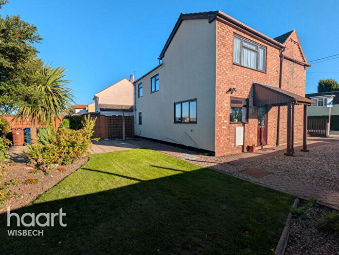 3 Bedroom Detached House For Sale In Well End, Friday Bridge, PE14