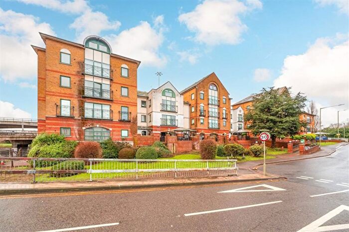 Studio To Rent In Brent Cross Gardens, Brent Cross, NW4